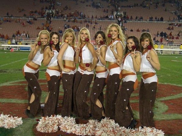 texas_longhorns_cheerleaders-4.jpg